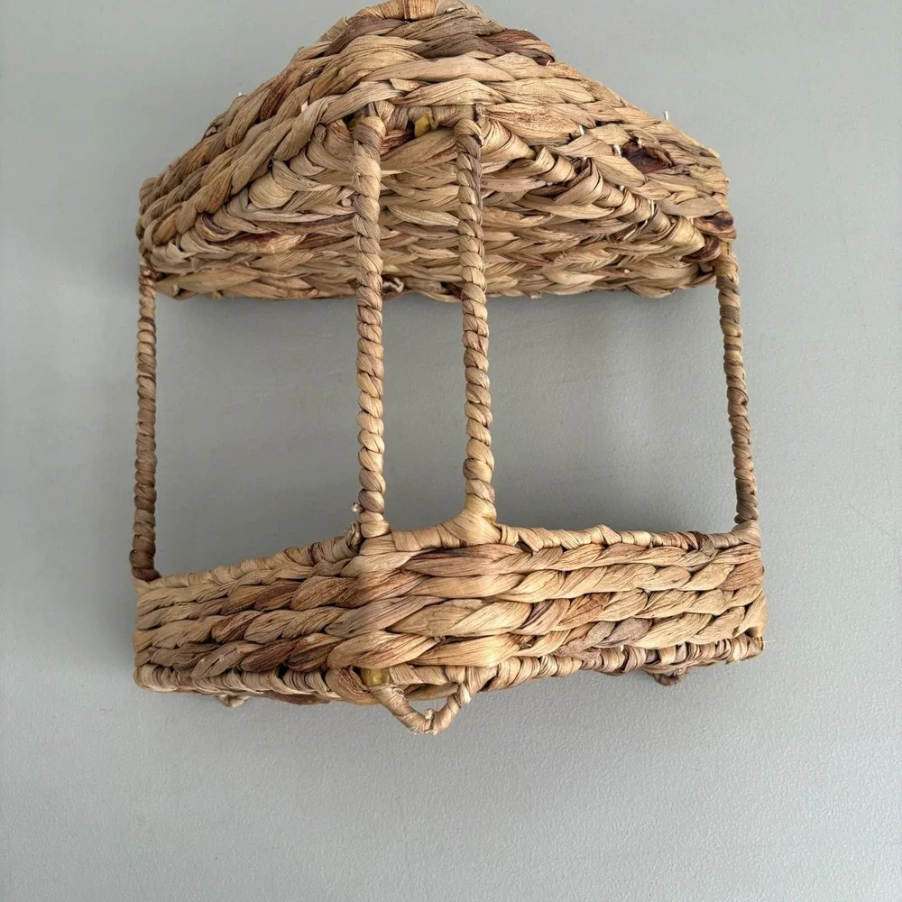 N/A woven seagrass